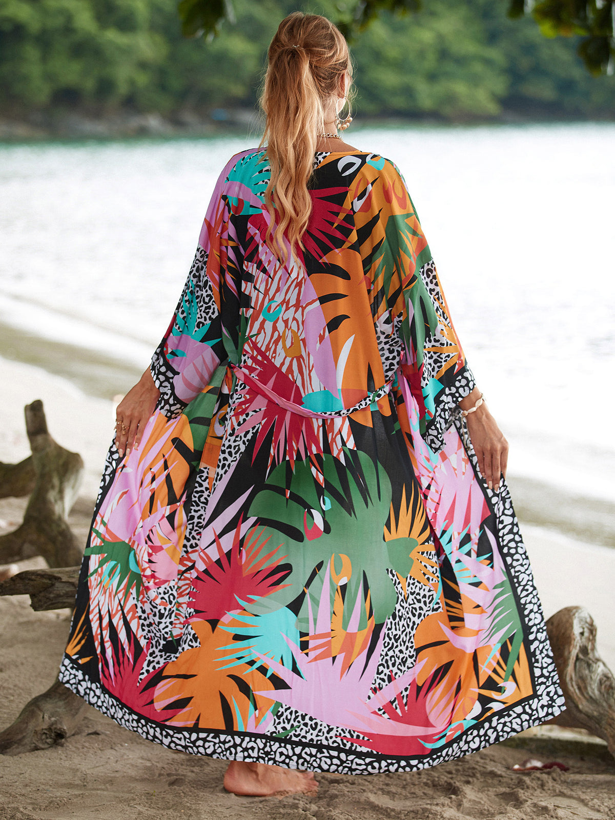 2023 New European and American Cotton Print Beach Jacket Sexy Sun Protection Cardigan Holiday Bikini Overshirt Women